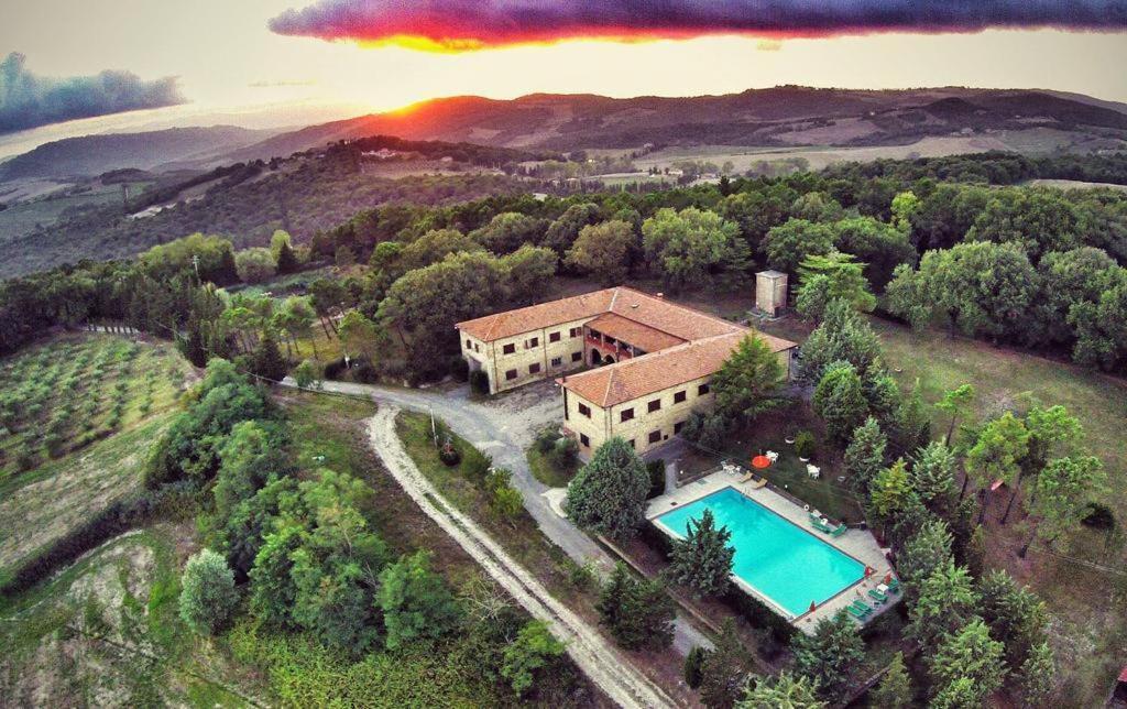 Yellowstone In Chianti Resort E Pool San Gimignano Eksteriør billede